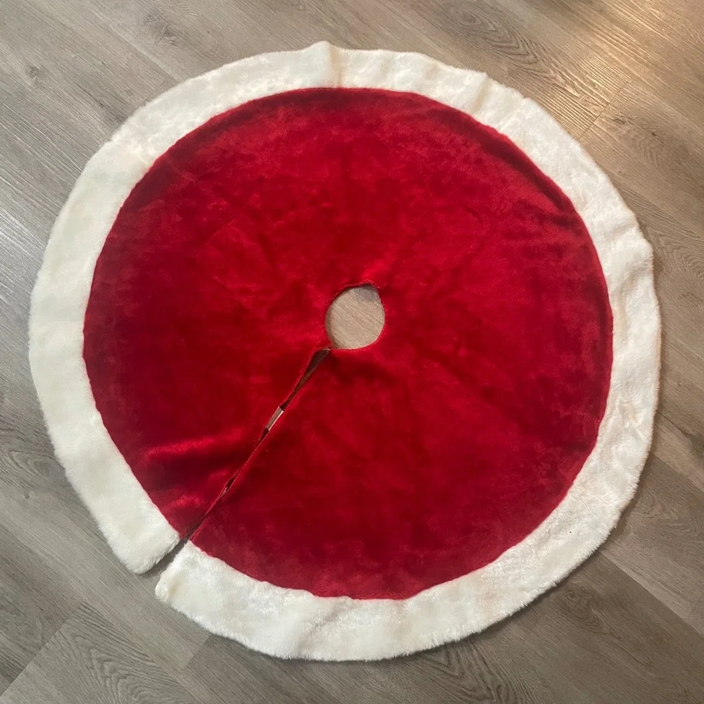 Red Plush Velveteen Christmas Tree Skirt White Faux Fur Border 40 Inch Holiday